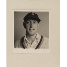 CLIFFORD GLADWIN (DERBYSHIRE) CRICKET PHOTOGRAPH