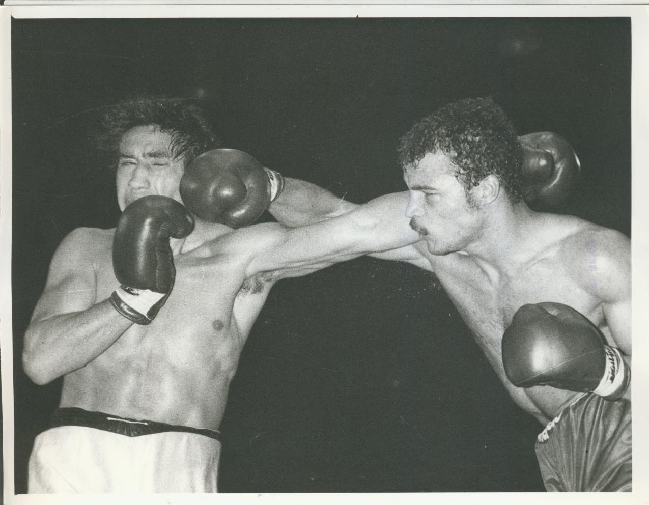 JOHN CONTEH V JORGE AHUMADA (WORLD TITLE FIGHT) 1974 - General boxing ...