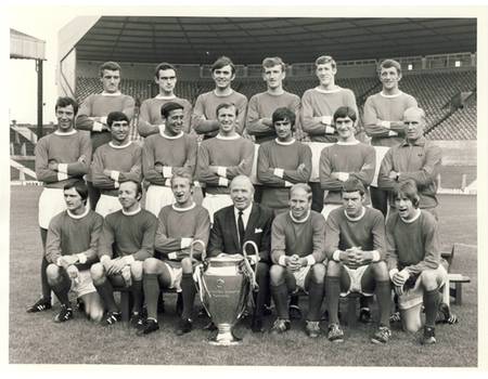 MANCHESTER UNITED 1968 (EUROPEAN CUP WINNERS) PRESS PHOTOGRAPH