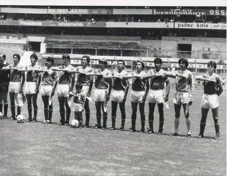 MEXICO 1985 FOOTBALL PHOTOGRAPH