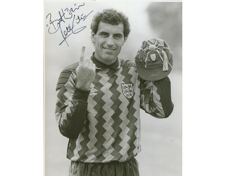 PETER SHILTON SIGNED PHOTOGRAPH