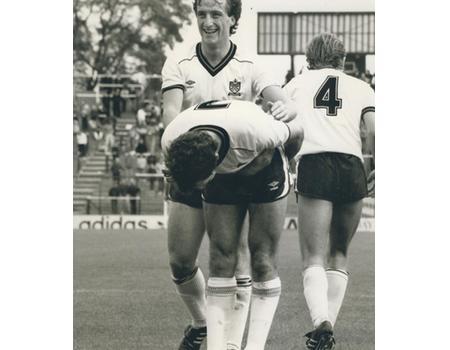 GORDON DAVIES (FULHAM) 1984 FOOTBALL PHOTOGRAPH