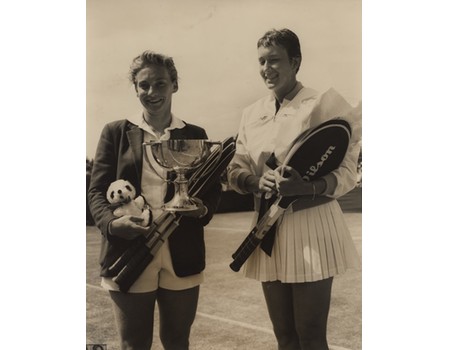 DARLENE HARD & SALLY MOORE 1959 (BECKENHAM) TENNIS PHOTOGRAPH