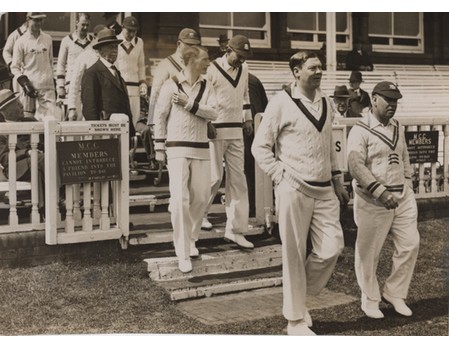 M.C.C. V AUSTRALIA 1934 CRICKET PHOTOGRAPH - CHAPMAN & HENDREN